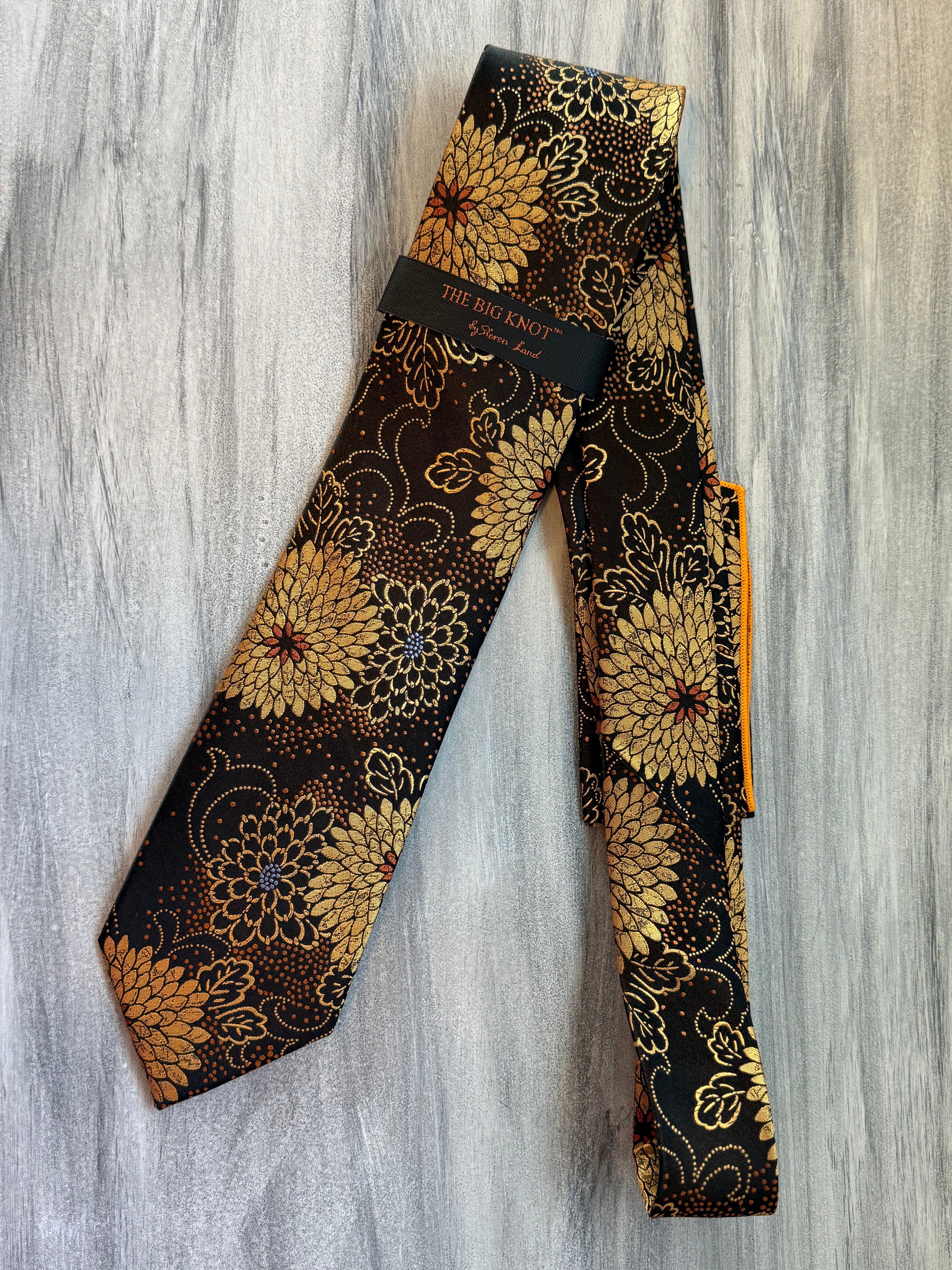 The Carnation Silk Tie -Gold