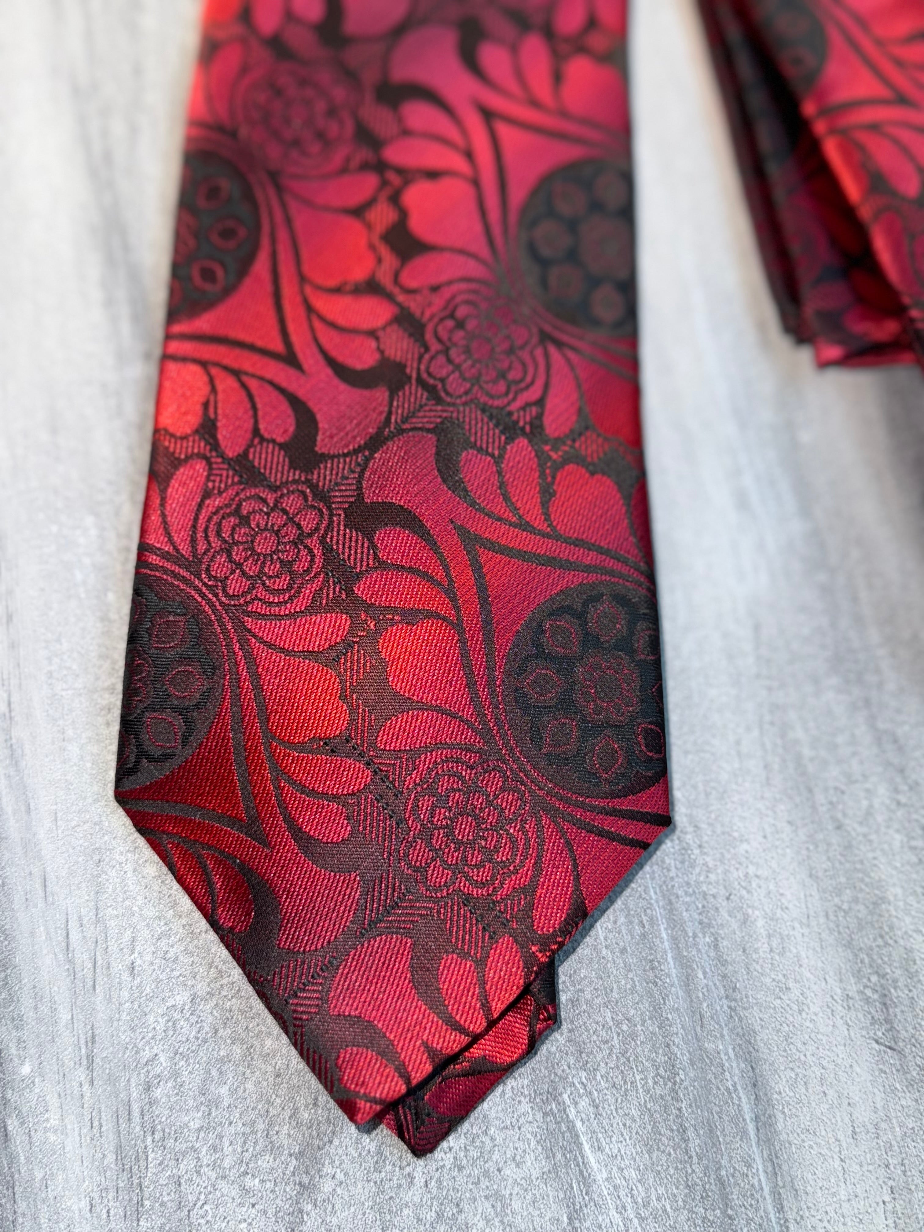 Lotus Eye Tie and Hanley set- Red