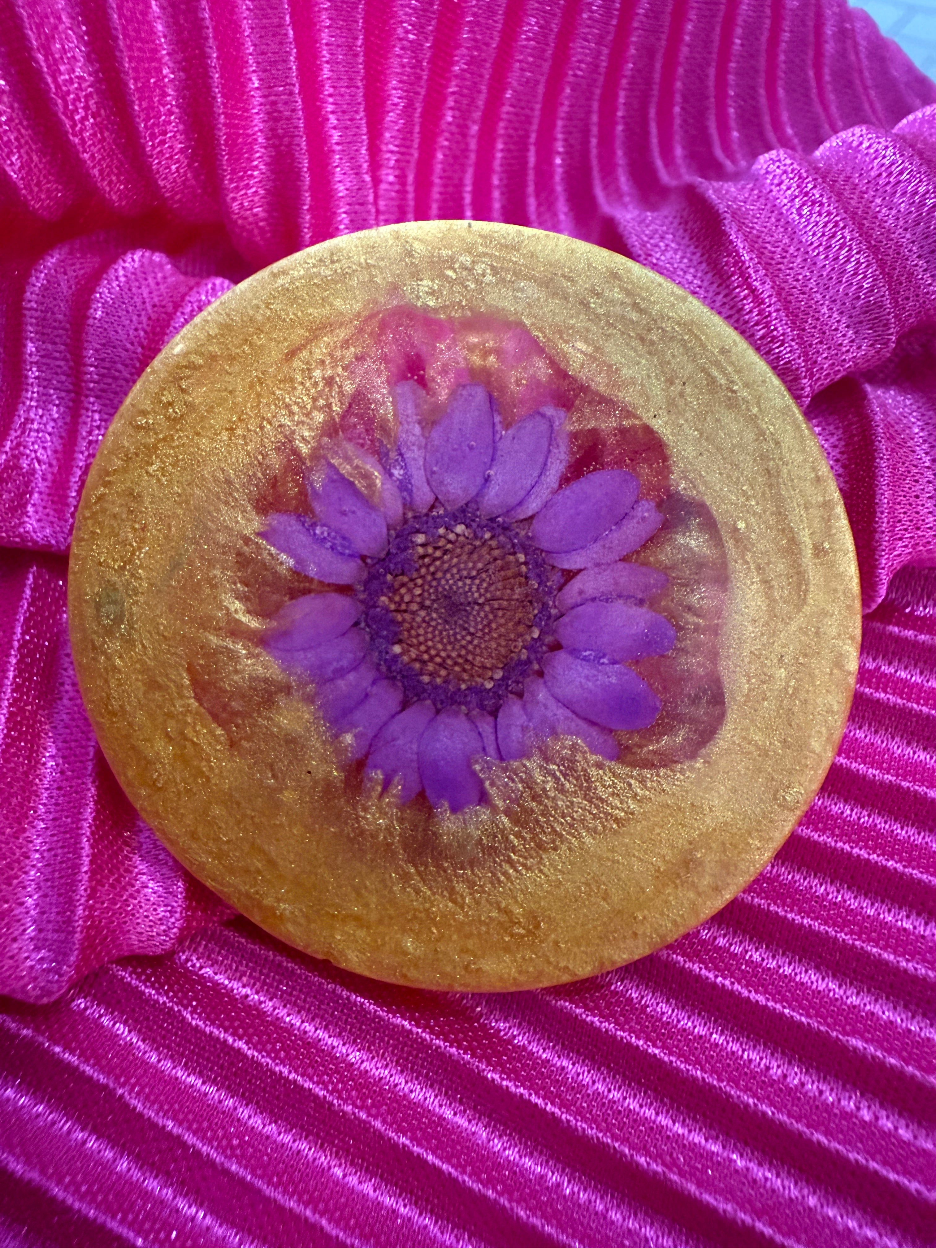 Gold/Pink Flower Pin