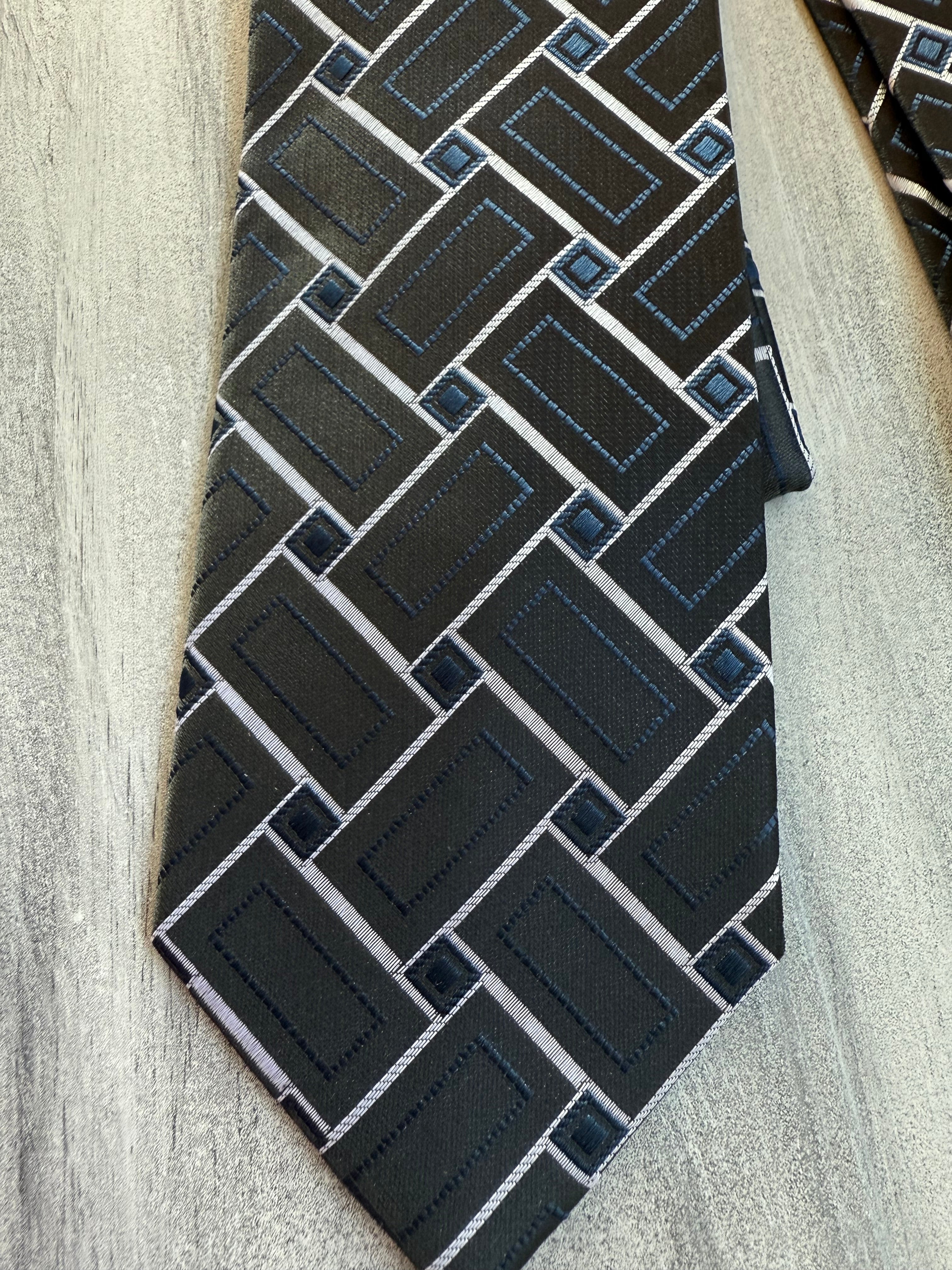 FZ11 Tie - Navy
