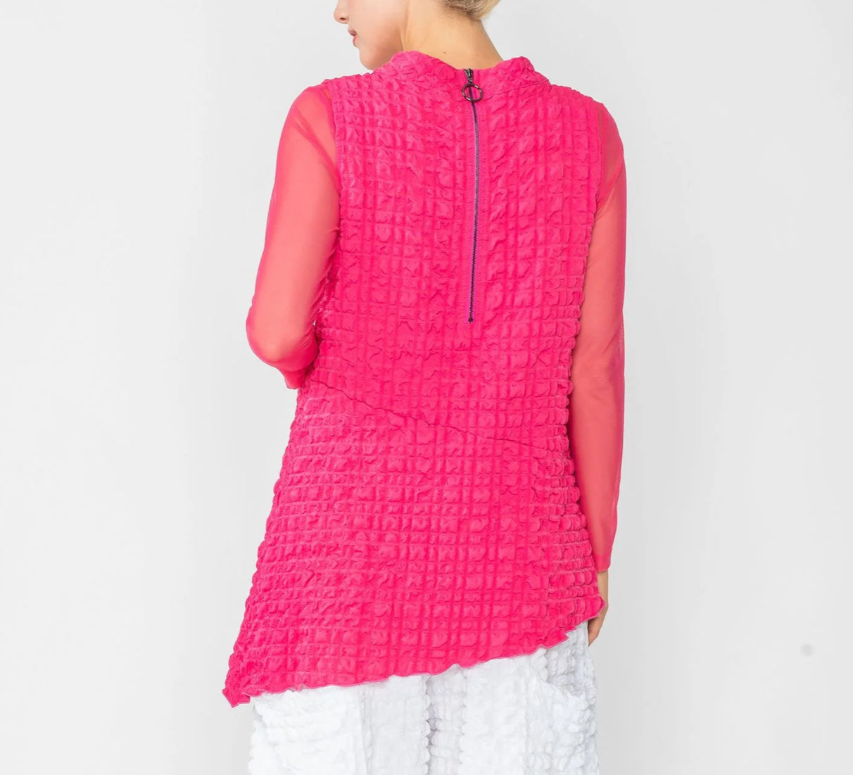 IC Collection Bubble Check Sleeveless Top - Fuchsia