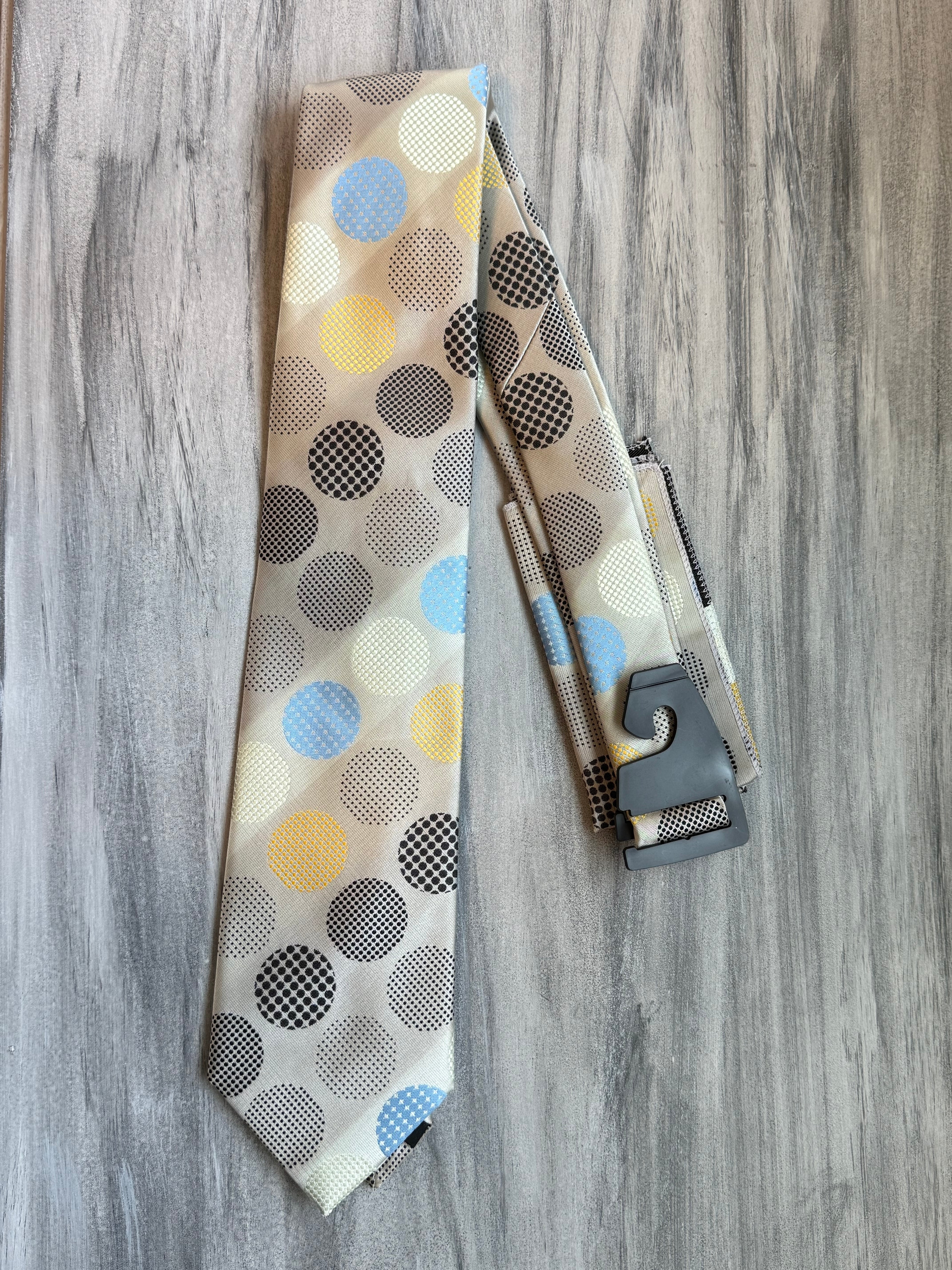 DT127 - Silver
