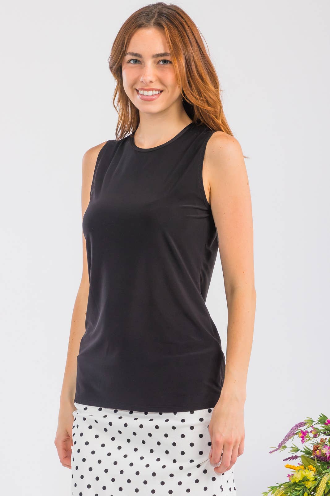 MODEST LAYERING SLEEVELESS TOP