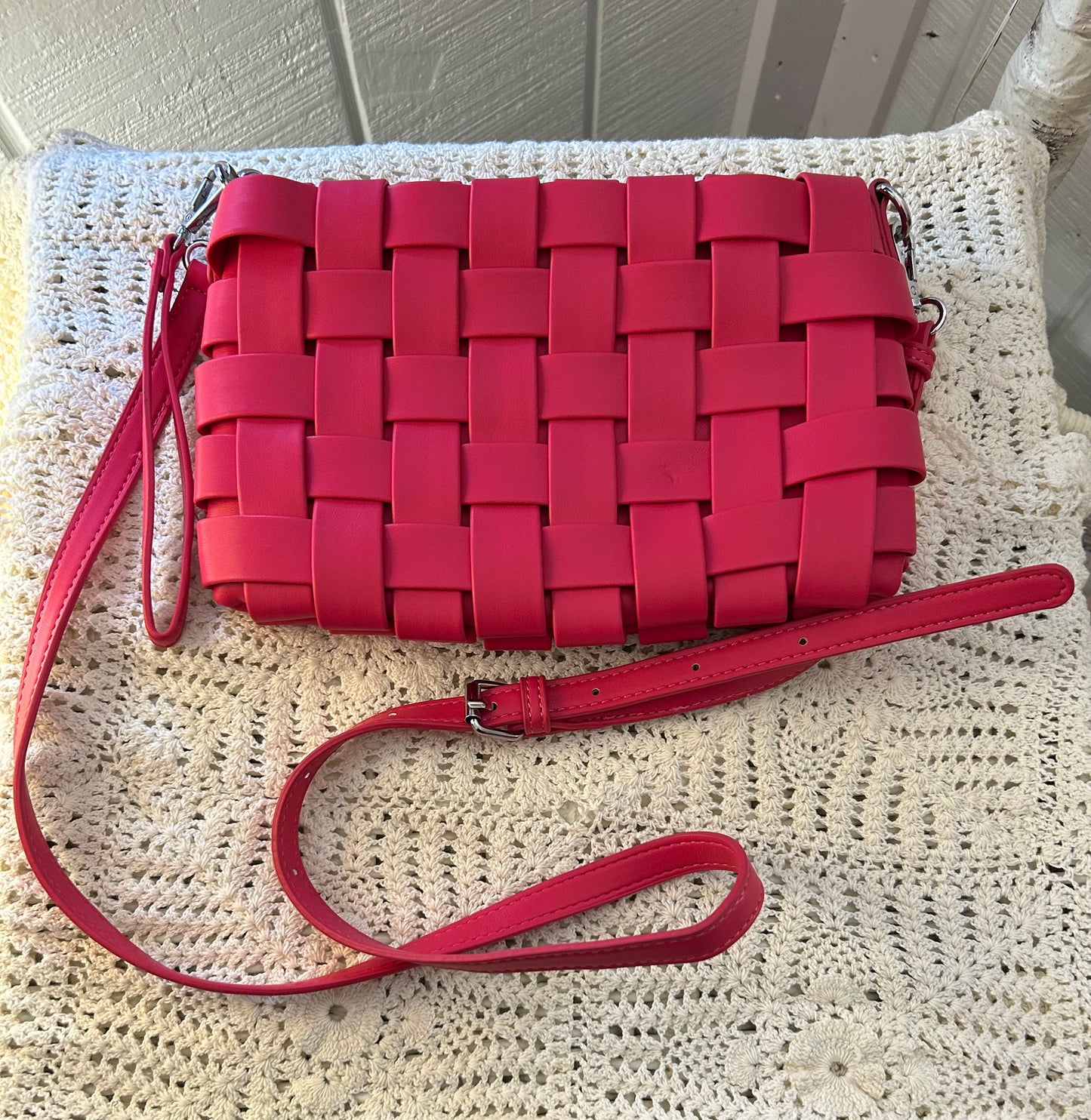 Pink woven mms purse