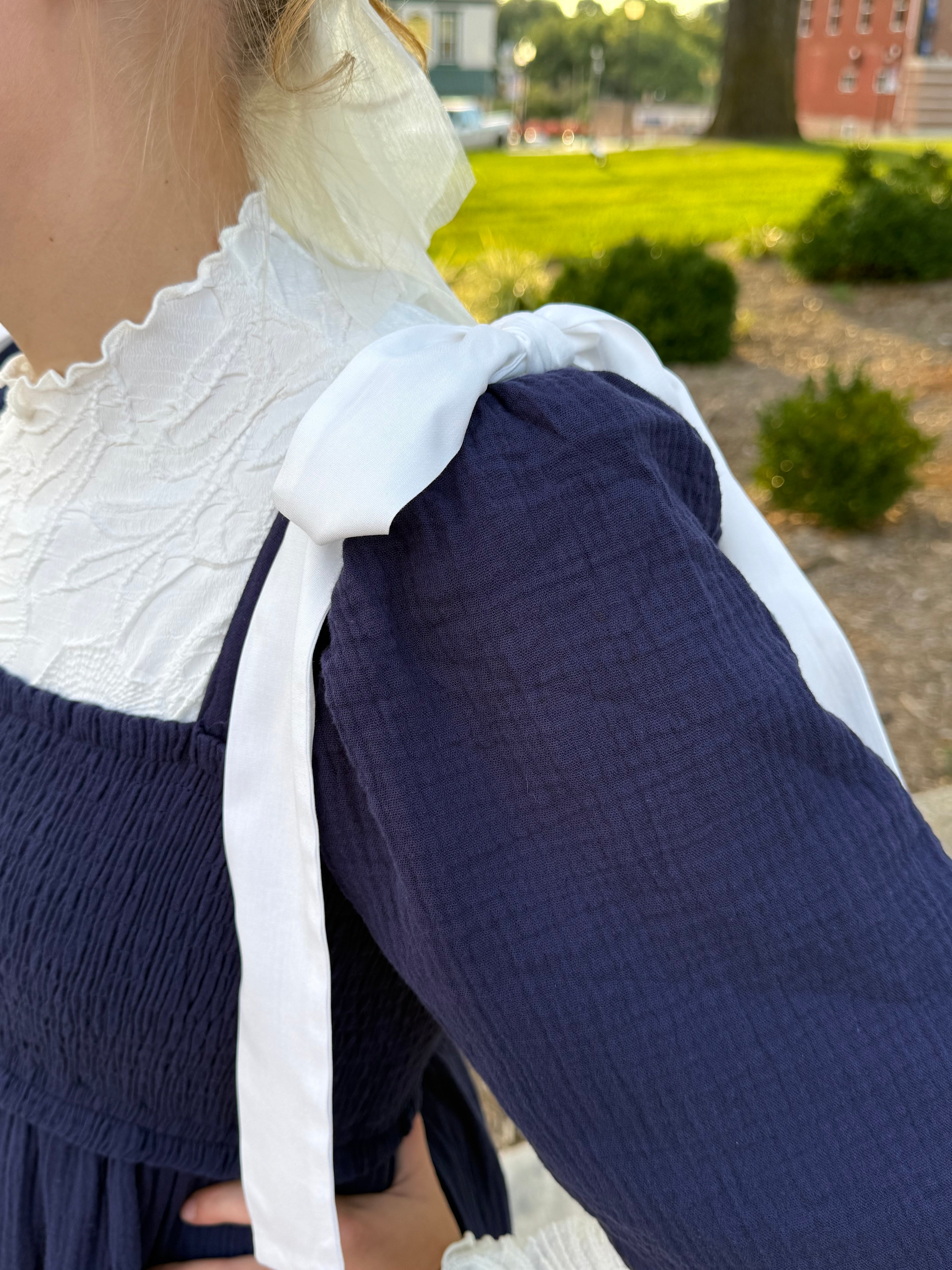 CONTRAST BOW GAUZE PUFF SLEEVE DRESS