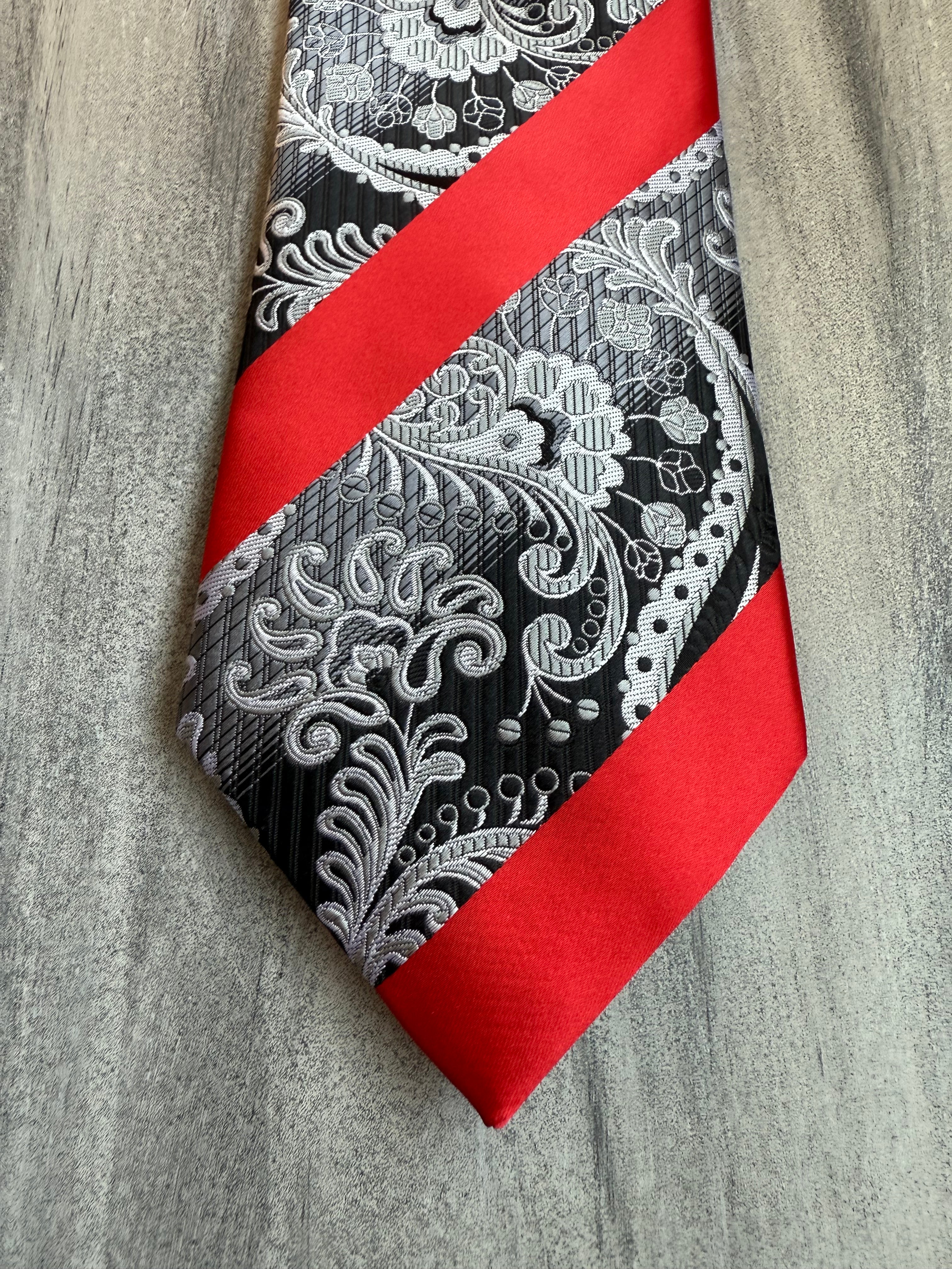DT32 - Red