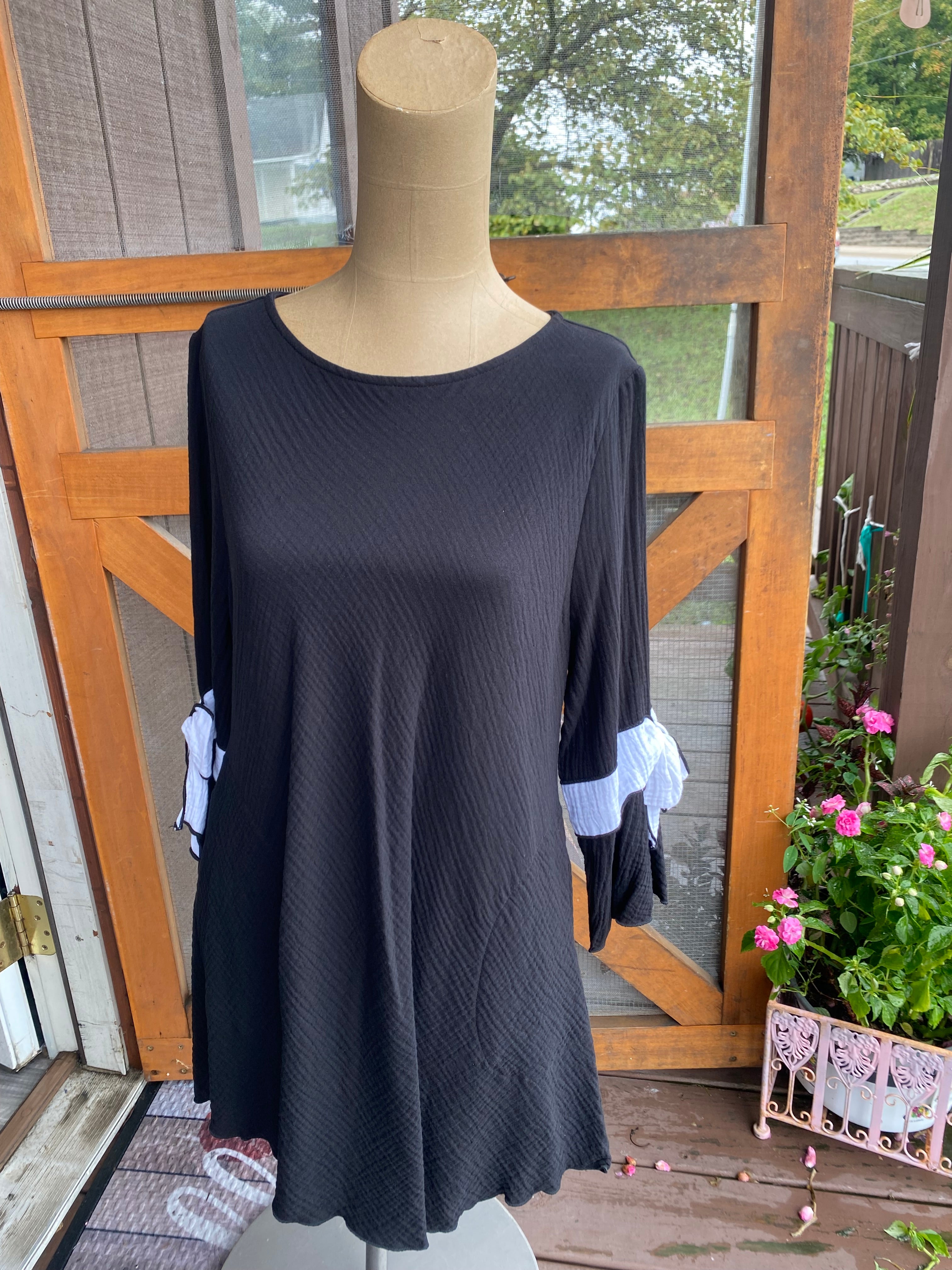IC Collection Bow Sleeve Top *Final Sale*
