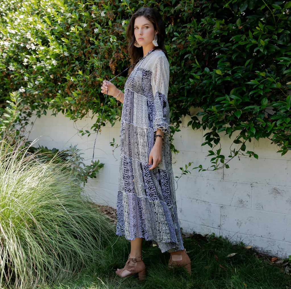 Timeless Elegance Dress -Black