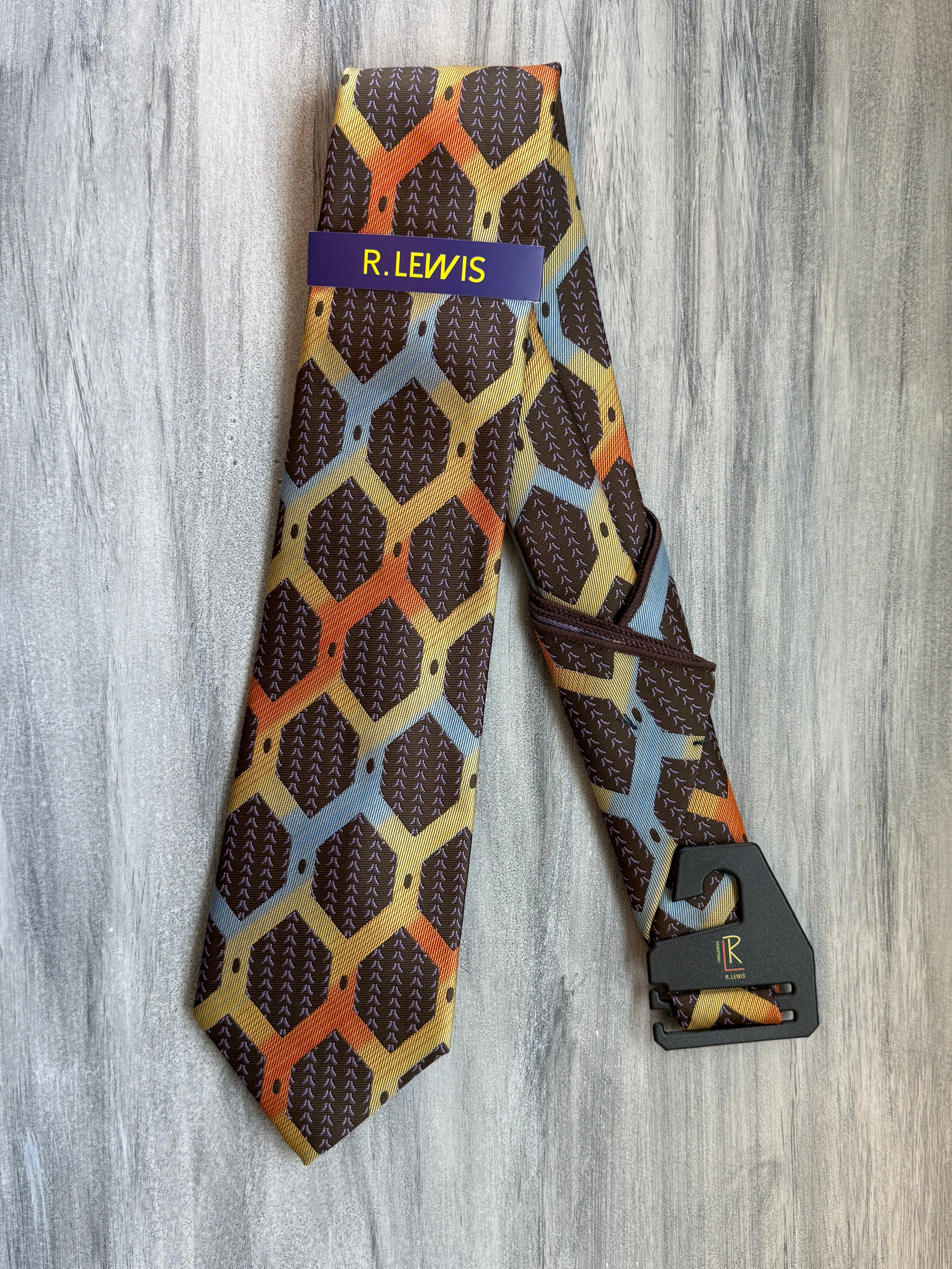 DT118 - Brown