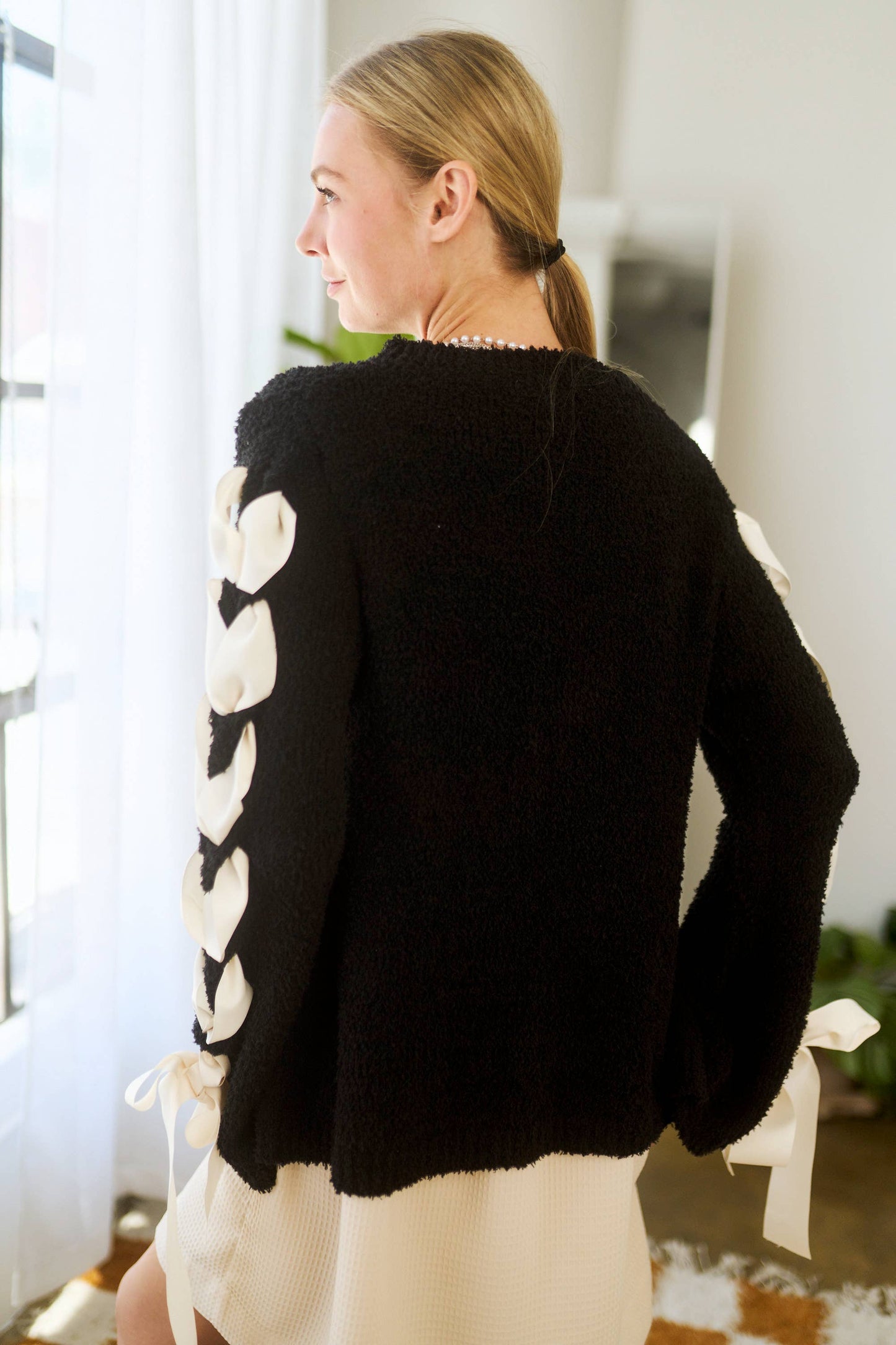 ROUND NECK LONG BELL SLEEVE SWEATER