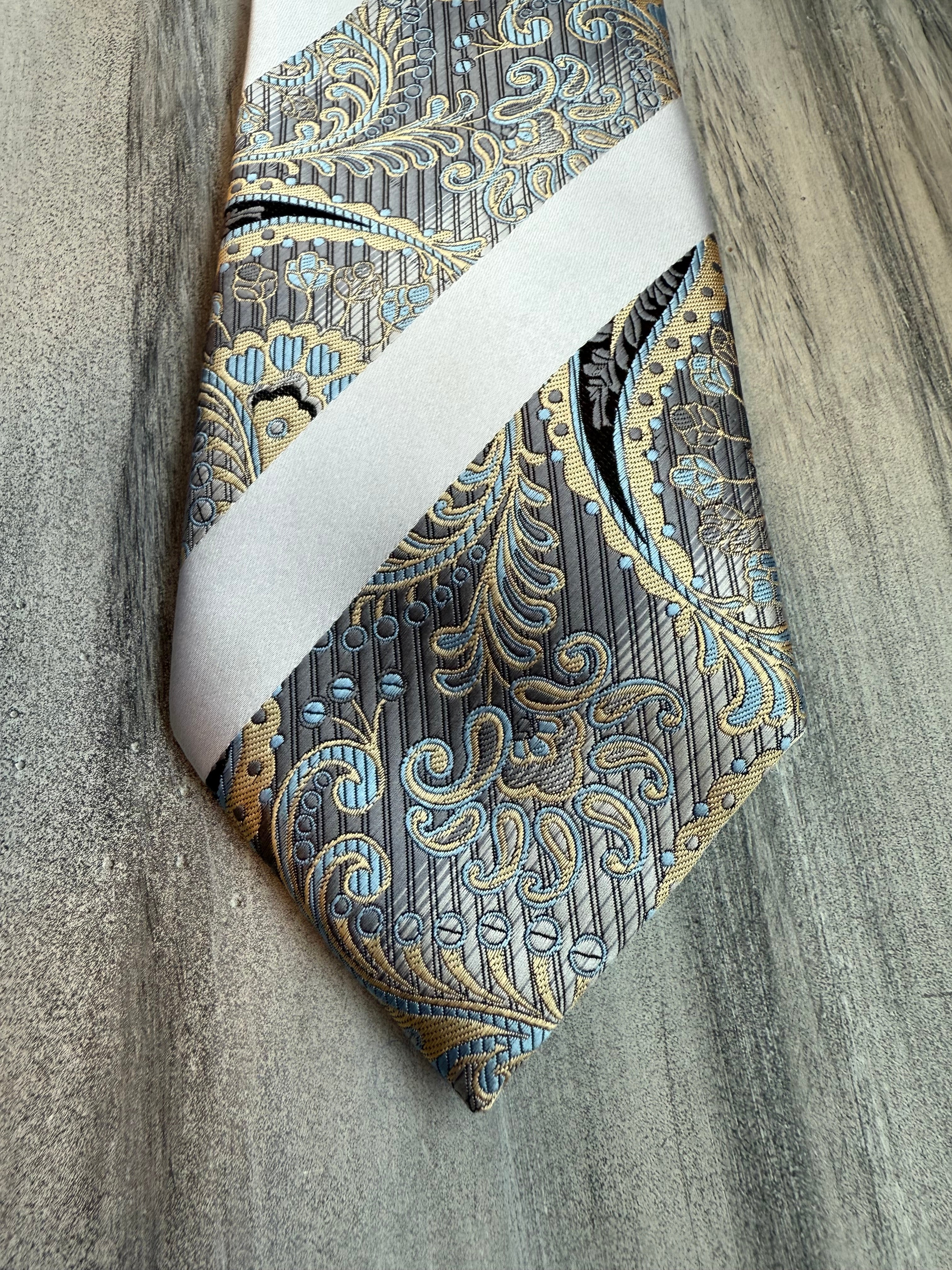 DT32 - Grey