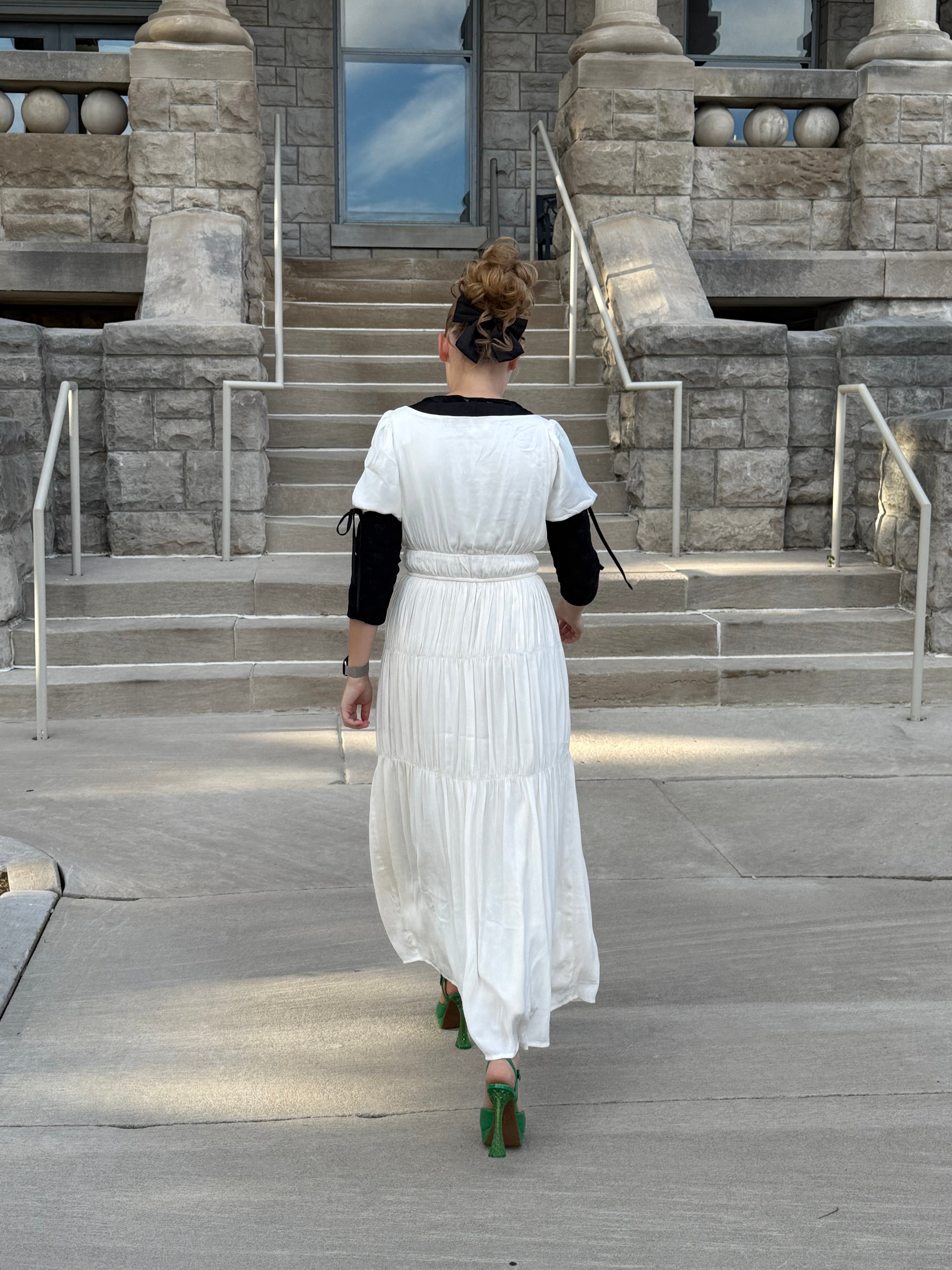 Contrast BOW CHARMEUSE PUFF SLEEVE DRESS