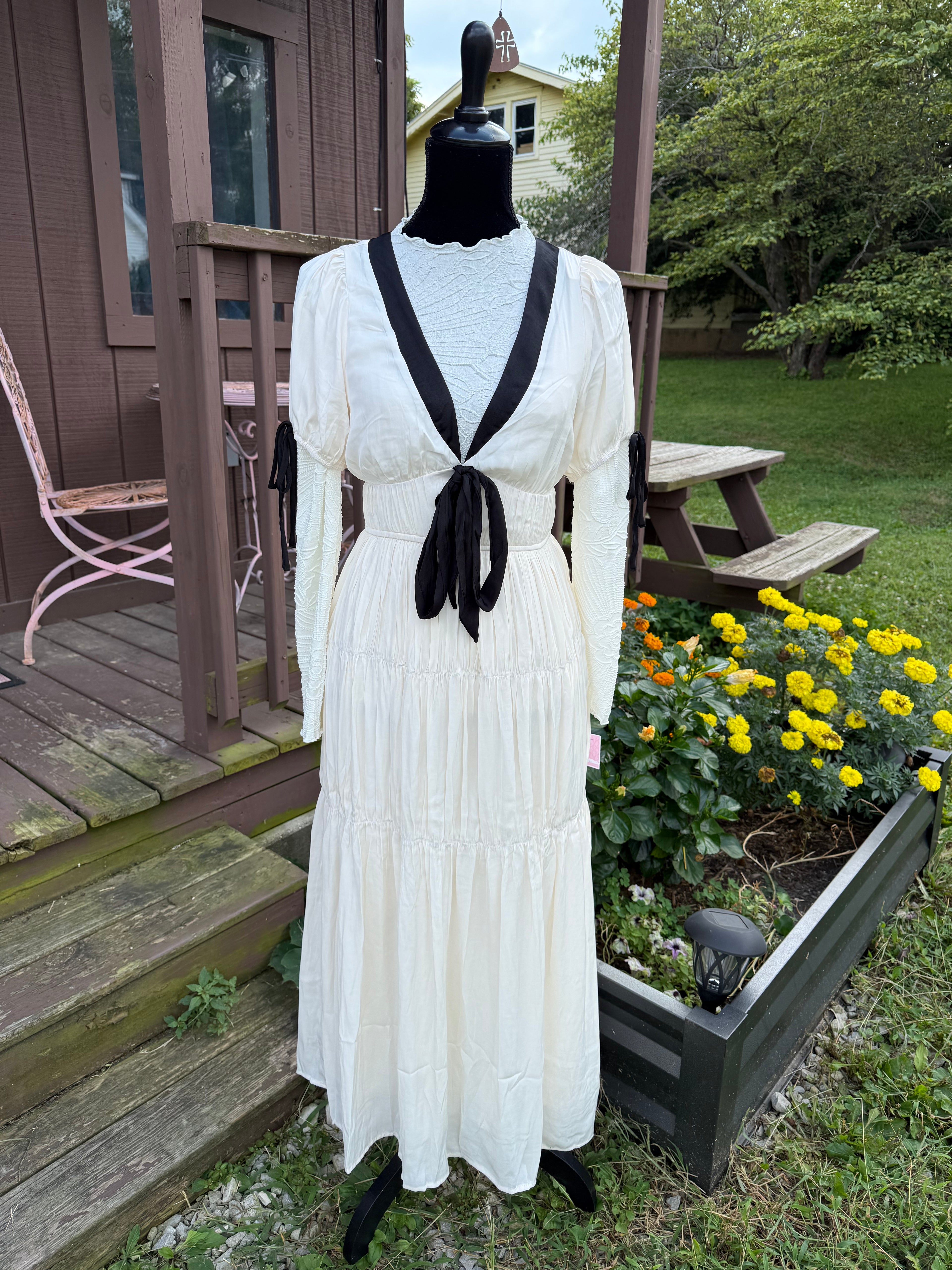 Contrast BOW CHARMEUSE PUFF SLEEVE DRESS