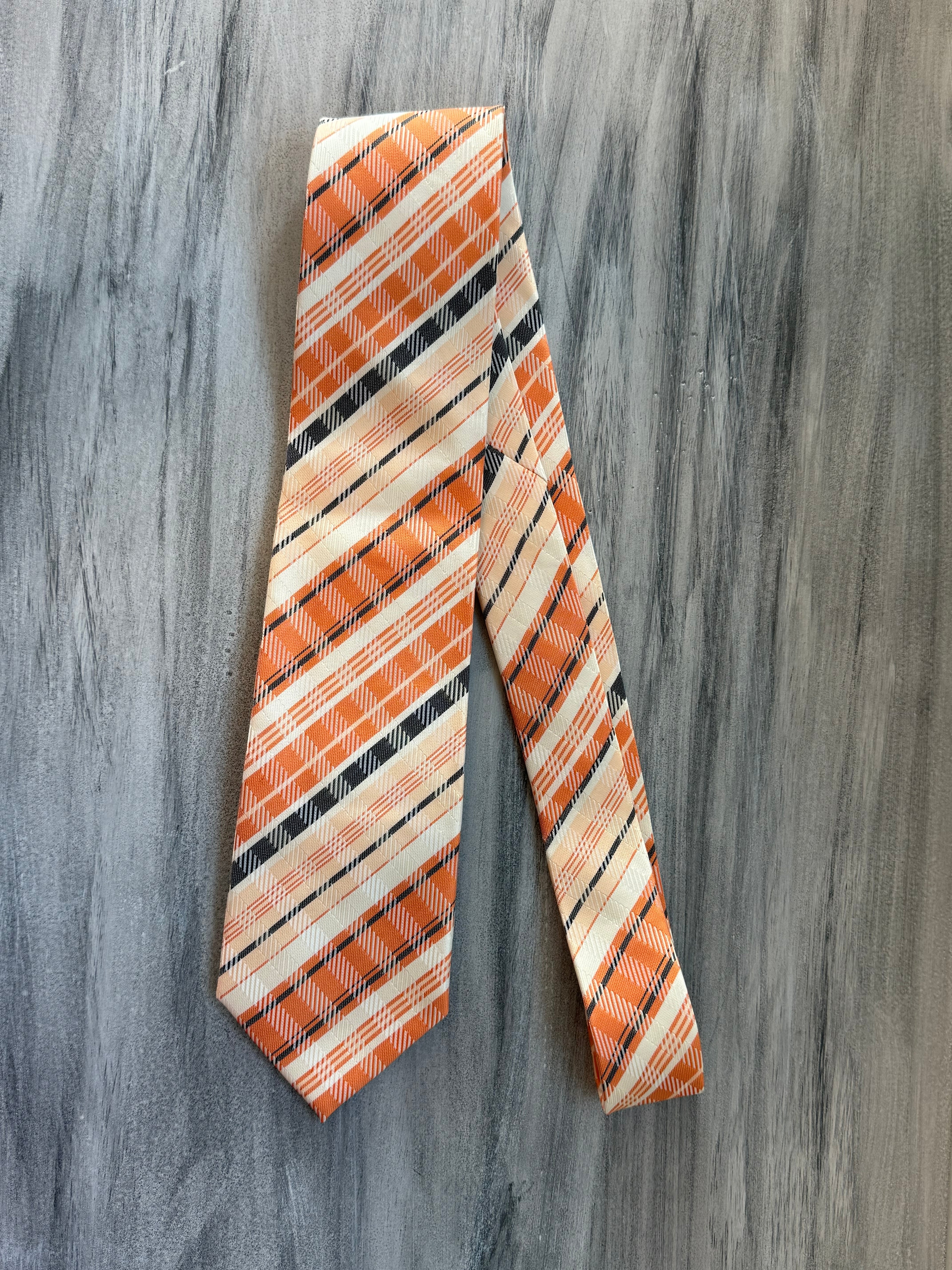 FVO3 Tie - Orange