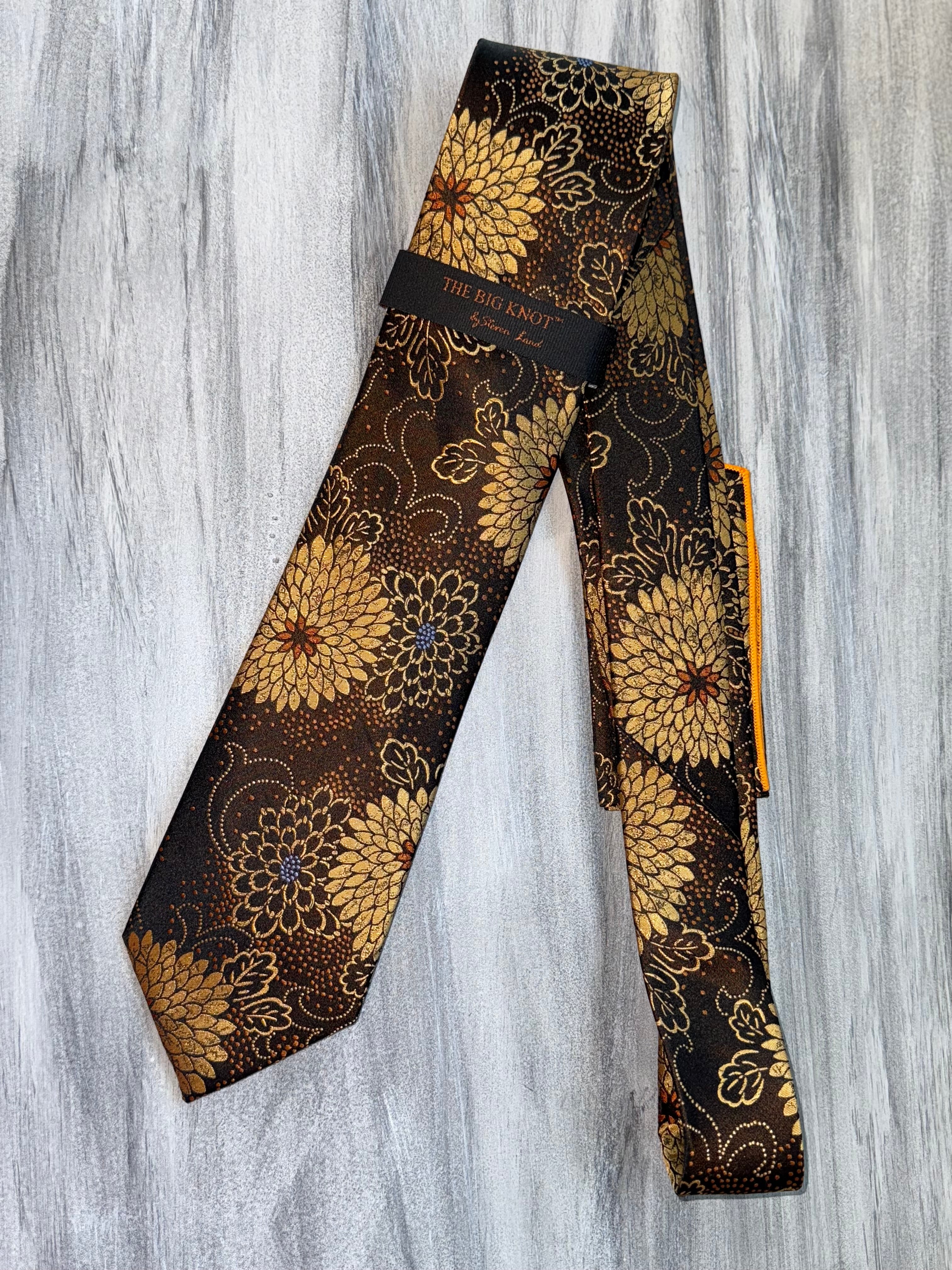 The Carnation Silk Tie -Gold