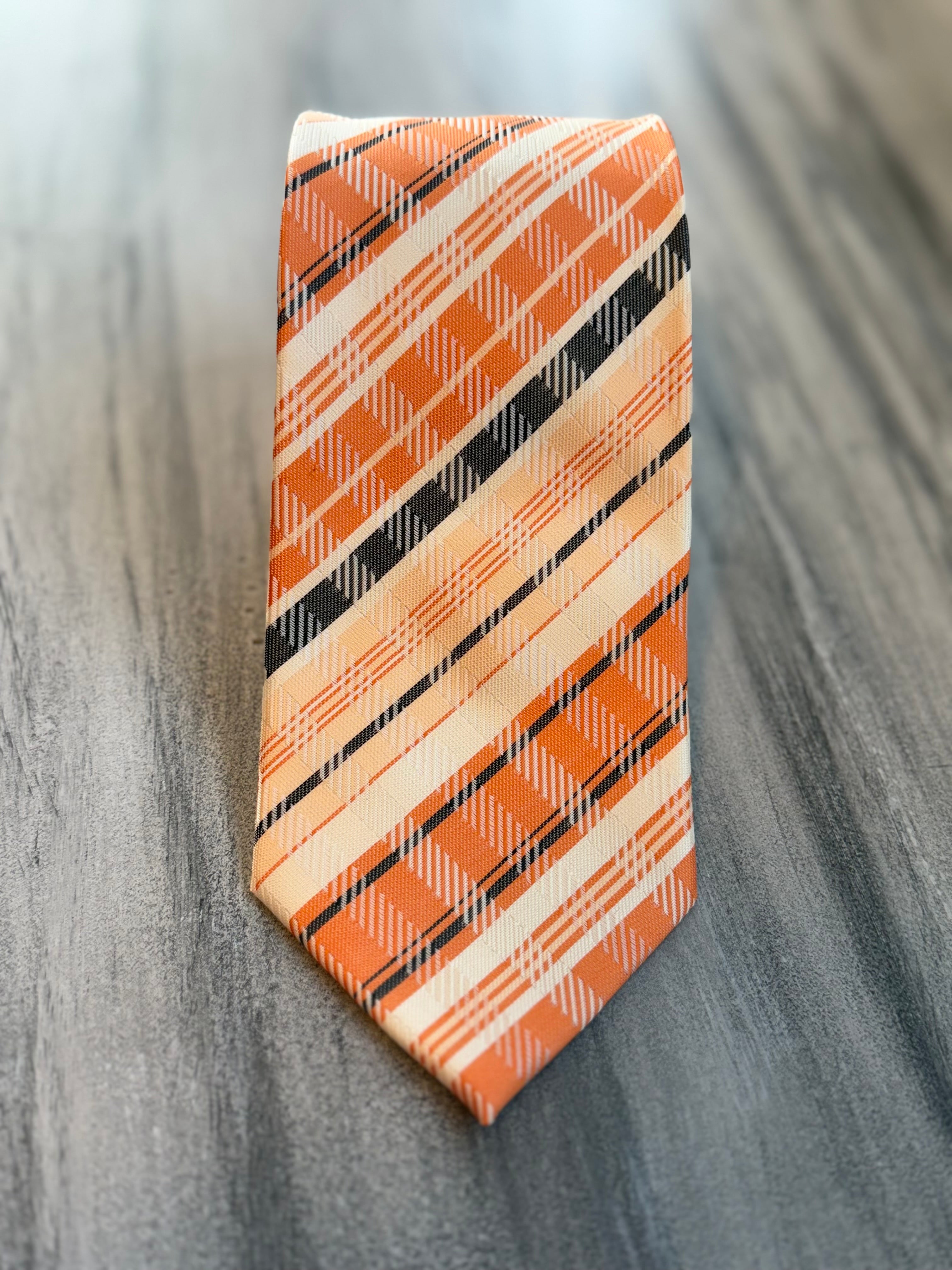 FVO3 Tie - Orange