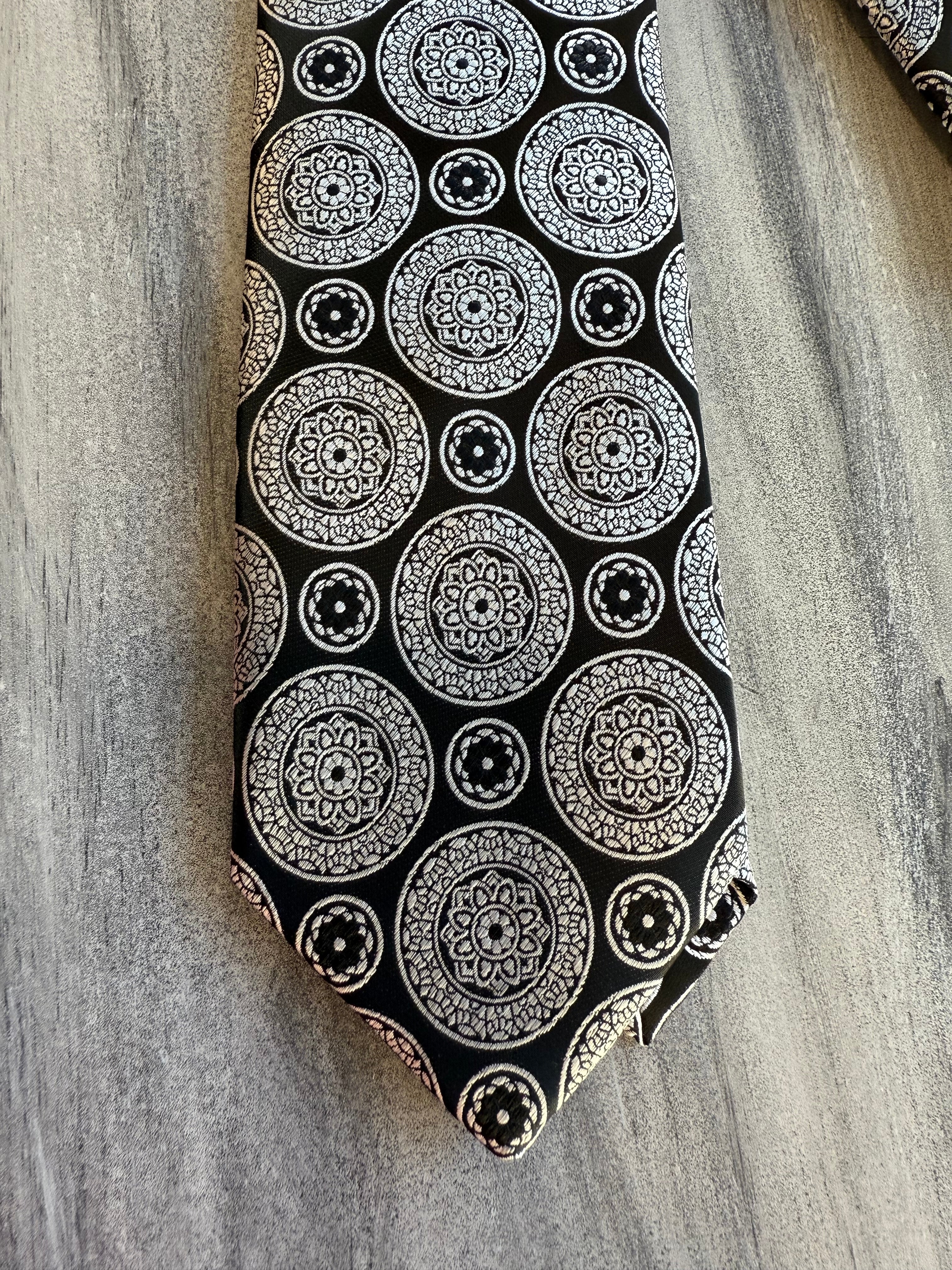 Mandala Tie & Hanky -Black