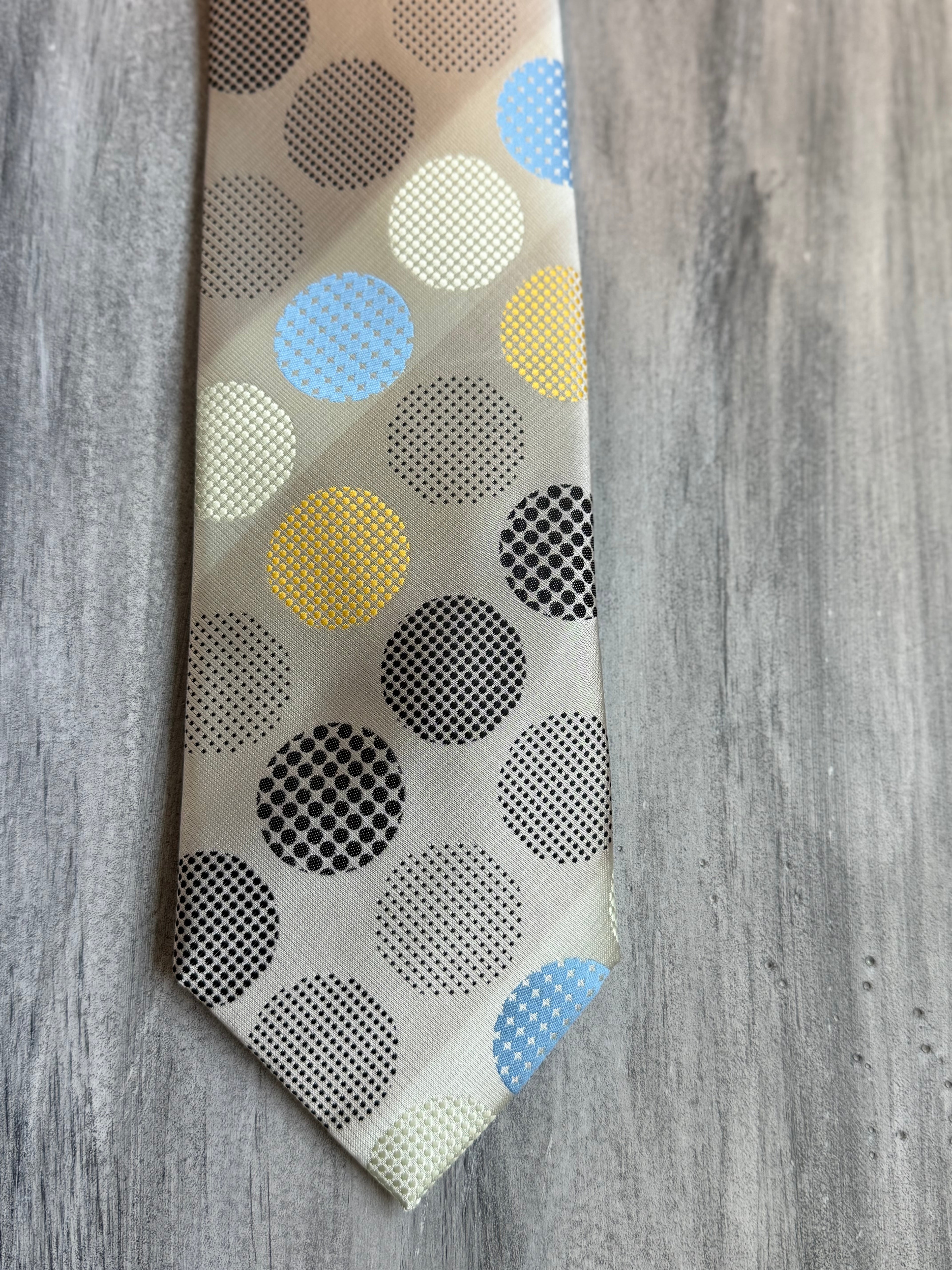 DT127 - Silver