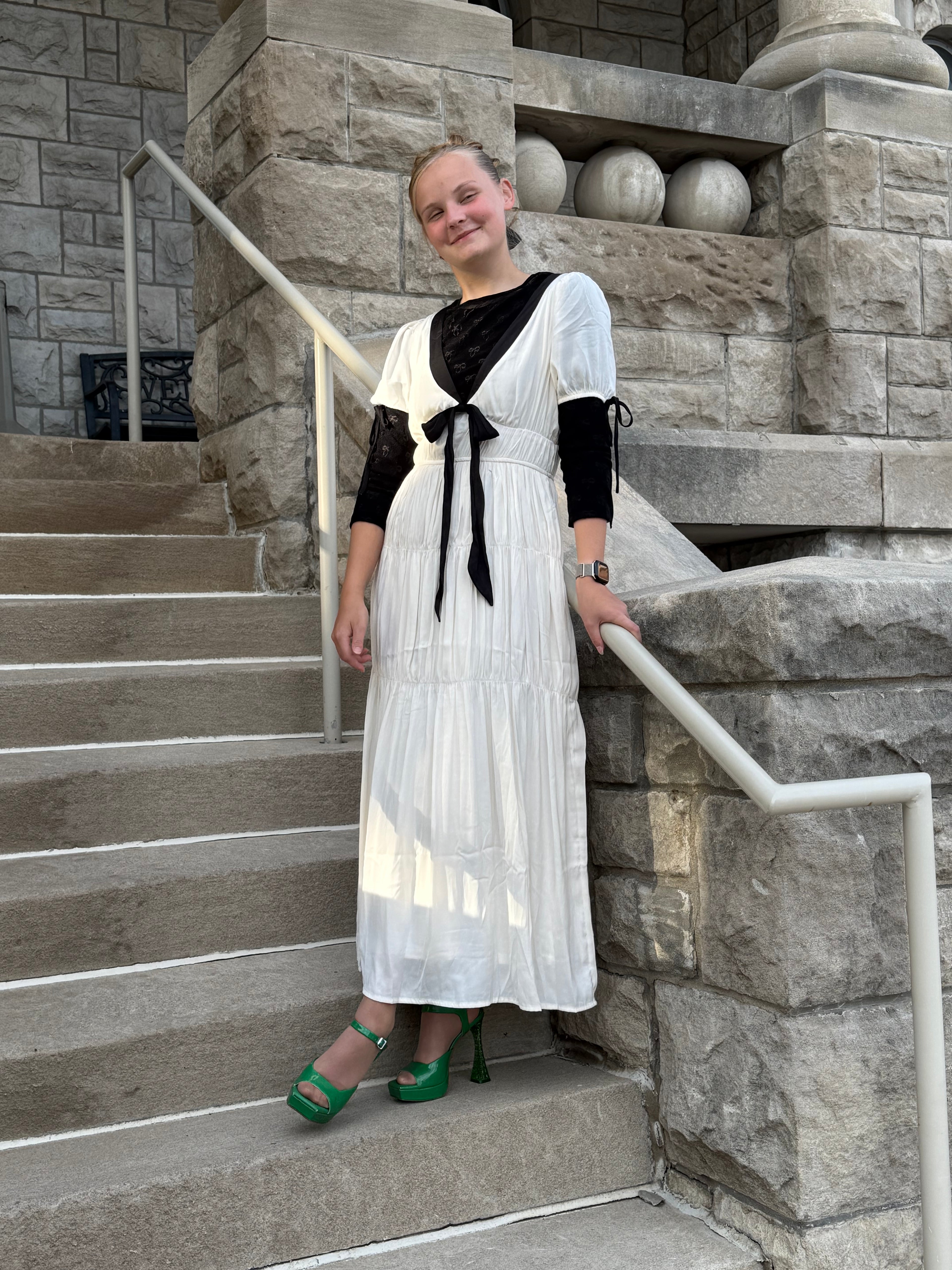 Contrast BOW CHARMEUSE PUFF SLEEVE DRESS