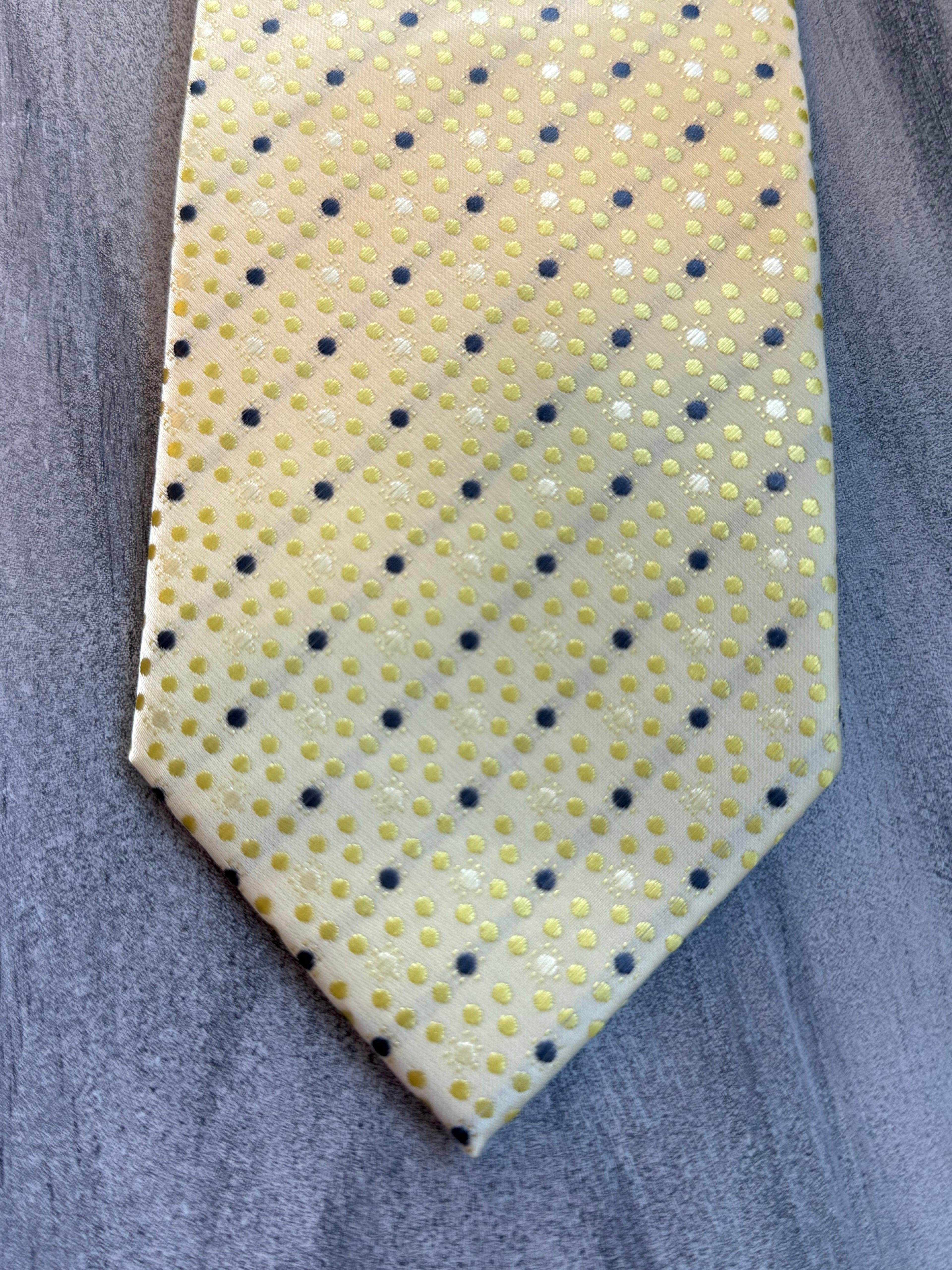 FM1 Tie - Yellow